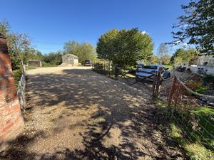 Photo 25- click for photo gallery